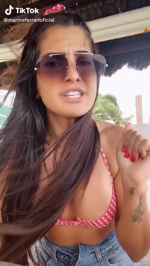 Hottest Marina Ferrari Shows Cleavage In Checkered Bikini Top