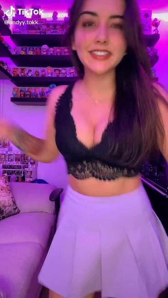 Sweet Andyy Tok Shows Cleavage In Cute Black Bra Sexyfilter