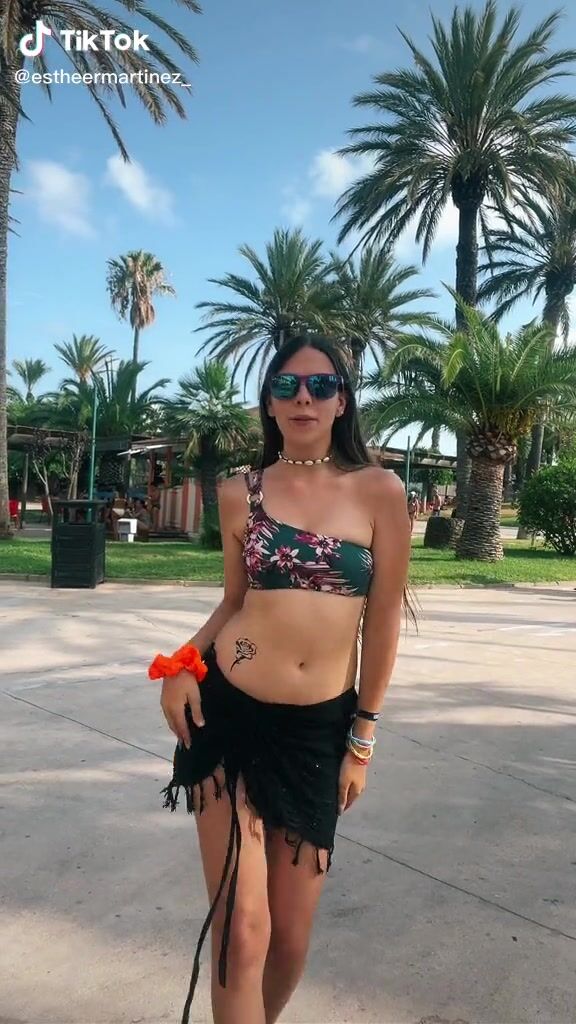 Cute Esther Martinez Shows Cleavage In Floral Bikini Top Sexyfilter