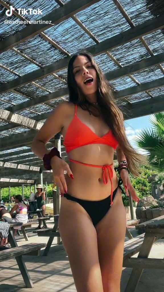 Cute Esther Martinez Shows Cleavage In Bikini Sexyfilter