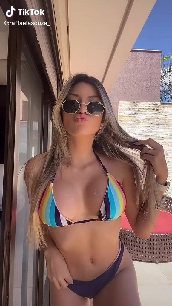 Sexy Raffaela Souza Shows Cleavage In Bikini Sexyfilter