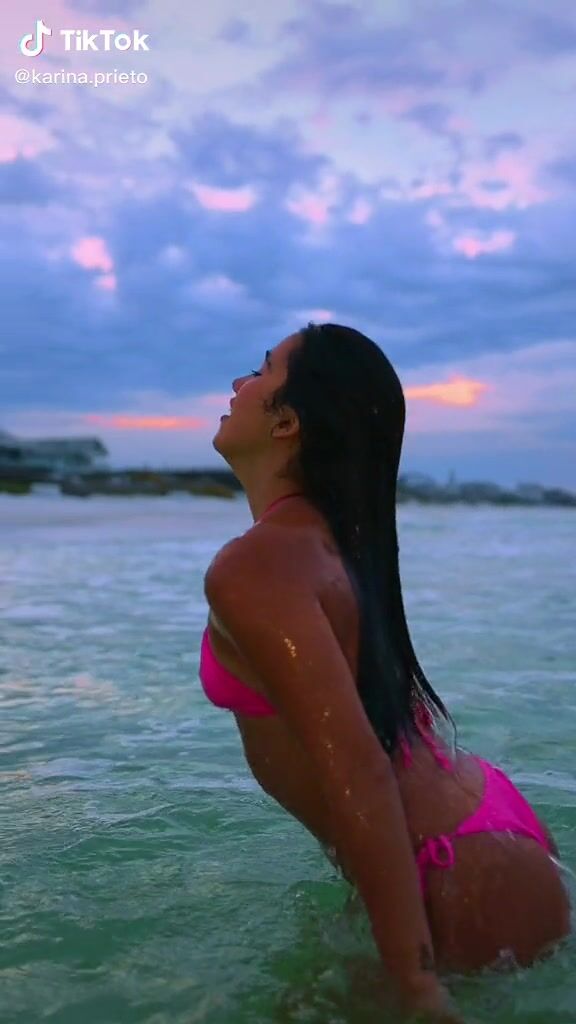 Hot Karina Prieto Shows Cleavage In Pink Bikini In The Sea Sexyfilter