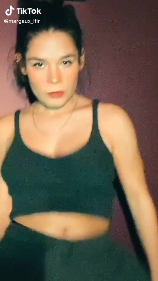 Sexy Margaux Letellier Shows Cleavage In Black Crop Top And Bouncing Tits Sexyfilter