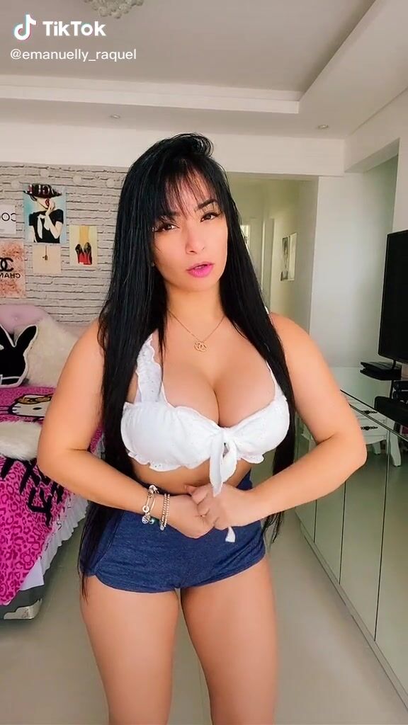 Emanuelly Raquel Shows Cleavage In Appealing White Crop Top And