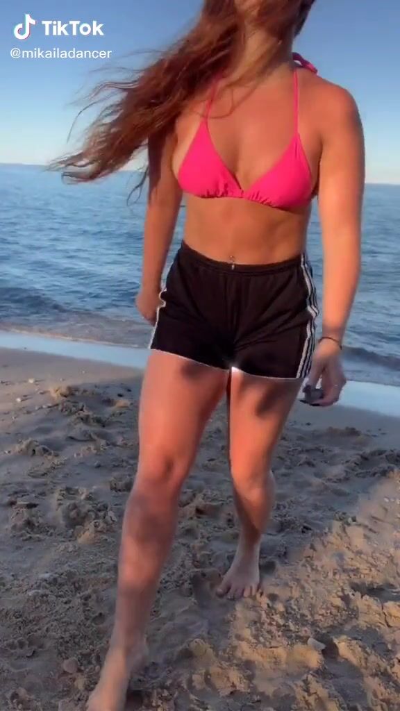 Elegant Mikaila Murphy In Pink Bikini Top At The Beach Sexyfilter