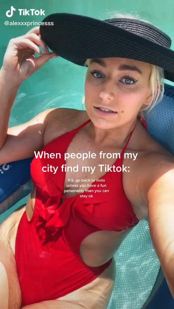 Pretty Alexandria Knight In Red Swimsuit In The Pool Sexyfilter Com