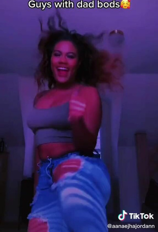 5. Sexy Aanaejha Jordan in Tank Top Braless and Tits Bouncing