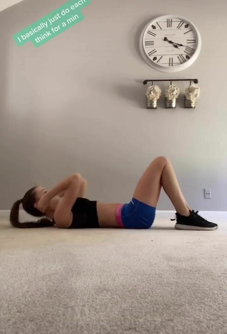 3. Hottest Alexis Dudley in Black Crop Top while doing Fitness Exercises
