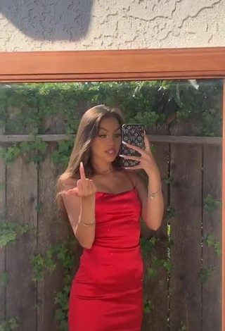 5. Sexy Aleina Topp in Red Dress