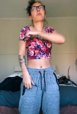 2. Hot Bianca Delvalle in Floral Crop Top and Bouncing Boobs