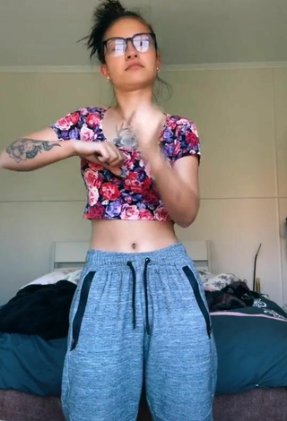 3. Hot Bianca Delvalle in Floral Crop Top and Bouncing Boobs