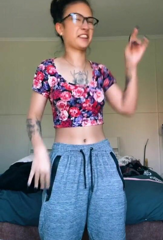 5. Hot Bianca Delvalle in Floral Crop Top and Bouncing Boobs