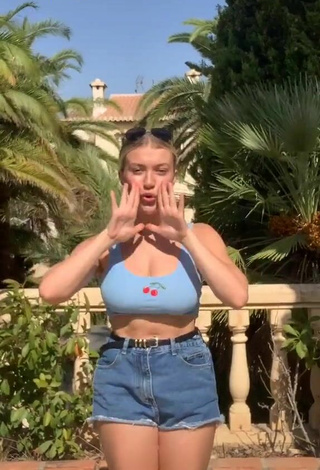 2. Beautiful Molly Marsh in Sexy Blue Crop Top and Tits Bouncing Braless