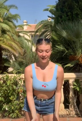 4. Beautiful Molly Marsh in Sexy Blue Crop Top and Tits Bouncing Braless