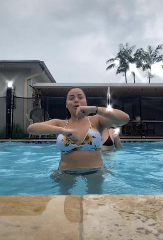 Sexy Sammy Duarte Shows Cleavage in Floral Bikini Top at the Pool