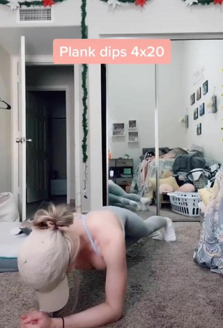 4. Sexy Amber Quinn in Grey Sport Bra while doing Fitness Exercises