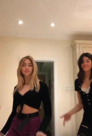 4. Sweetie Ally Jenna Shows Cleavage in Black Crop Top