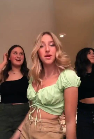 Hot Ally Jenna Shows Cleavage in Light Green Crop Top