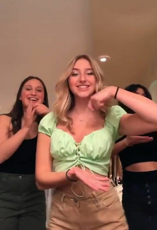 2. Hot Ally Jenna Shows Cleavage in Light Green Crop Top