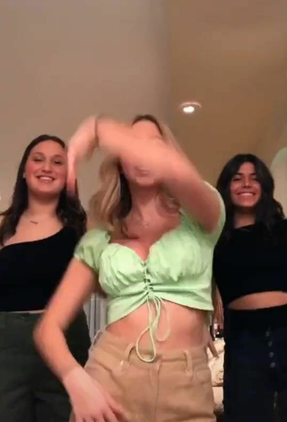 3. Hot Ally Jenna Shows Cleavage in Light Green Crop Top