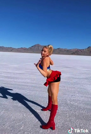 5. Sexy Altasweet in Blue Top while doing Dance