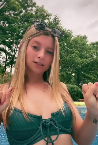 1. Sexy Amanda Bober in Green Bikini Top at the Pool