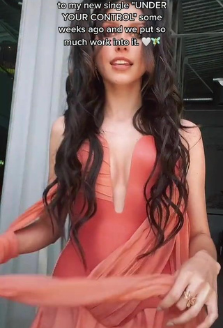 Sexy Ana Lisa Kohler Shows Cleavage in Peach Dress