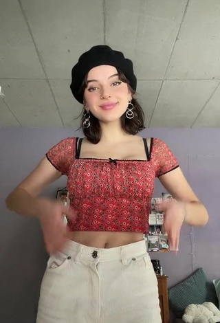 2. Sexy Anna annvble in Crop Top