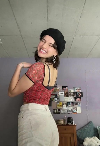 5. Sexy Anna annvble in Crop Top