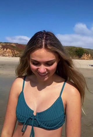 2. Sexy Ariana Lee Bonfiglio Shows Butt at the Beach