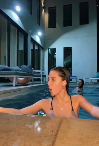 5. Hot Arianna Flowers in Bikini at the Pool
