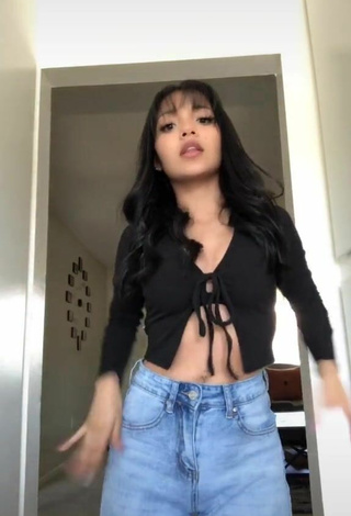 1. Beautiful Ashley Valdez Shows Cleavage in Sexy Black Crop Top