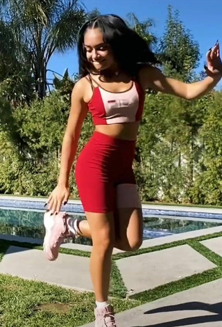 2. Sexy Avani Gregg Shows Legs at the Swimming Pool