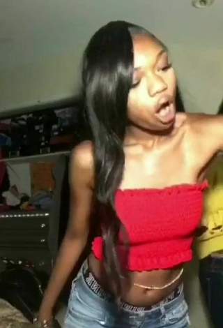 Sexy Breyonce Daisy in Red Tube Top