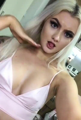 5. Sexy Lowri Rose-Williams Shows Cleavage in Pink Crop Top