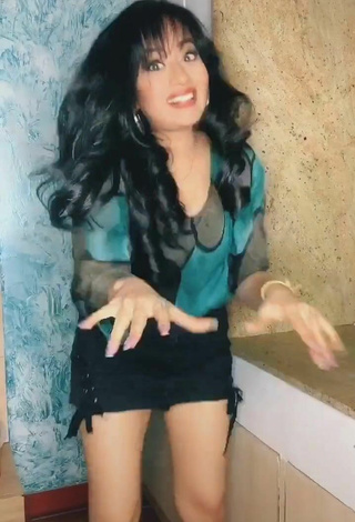 4. Sexy Bhavika Motwani in Black Skirt