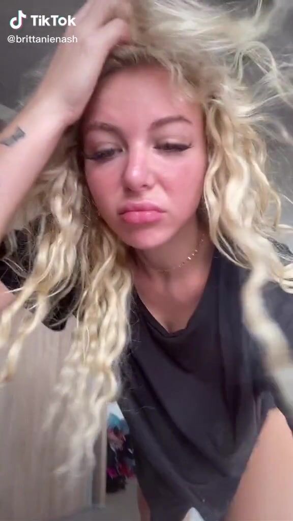 Beautiful Brittanie Nash in Sexy Leopard Dress | sexyfilter.com