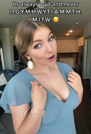 5. Sexy Brooke Barry Shows Cleavage in Blue Dress