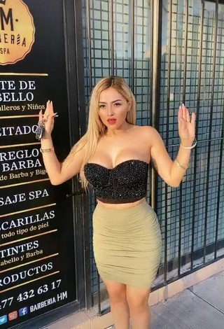 3. Hot Alemia Rojas Shows Big Butt
