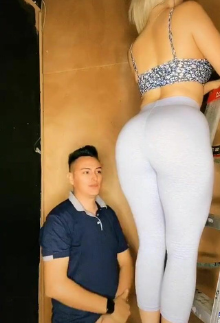 5. Erotic Alemia Rojas Shows Big Butt