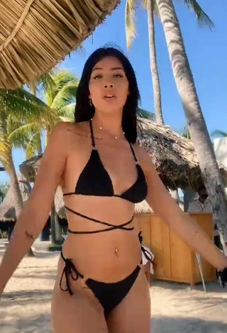 Alexia García Looks Hot in Black Bikini at the Beach