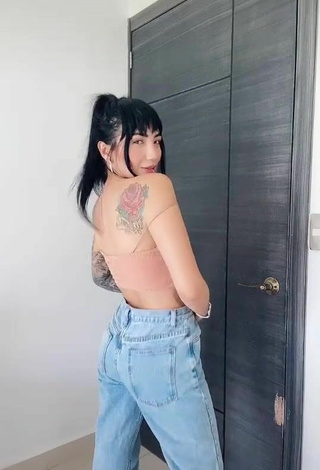 4. Sexy Nicole Amado Shows Butt