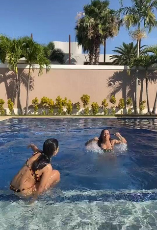 5. Beautiful Larissa de Macedo Machado Shows Cleavage in Sexy Checkered Bikini at the Pool