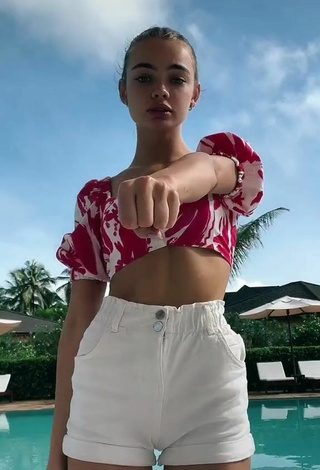 5. Beautiful Anya Ischuk in Sexy Crop Top at the Swimming Pool