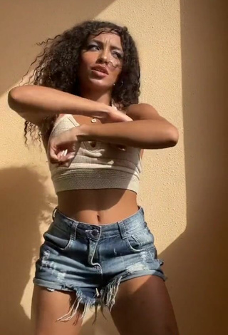 3. Sexy Any Gabrielly in Beige Crop Top