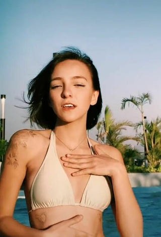 4. Sexy Audrey Ochoa in Beige Bikini at the Pool