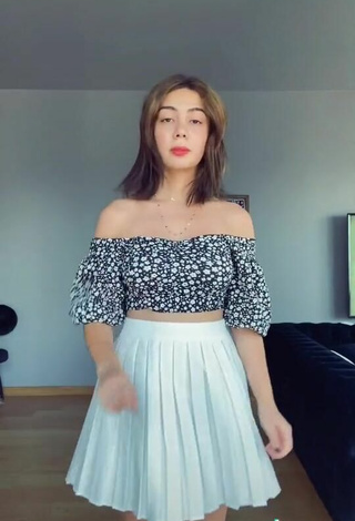 4. Sexy Ece in Crop Top