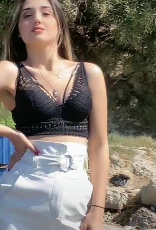 Hot Eda Aslankoç in Black Crop Top