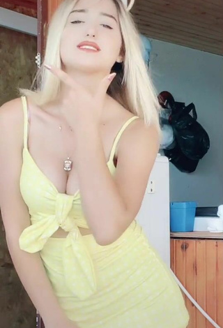 3. Sexy Eda Aslankoç in Yellow Dress