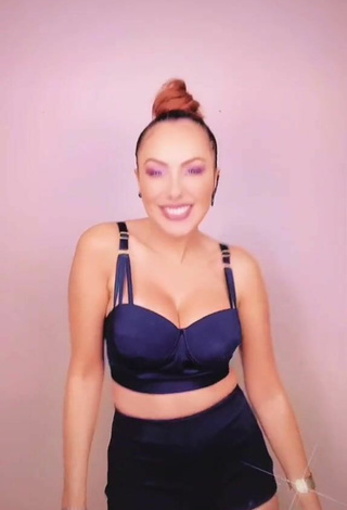 5. Sexy Erika Shows Cleavage in Black Crop Top